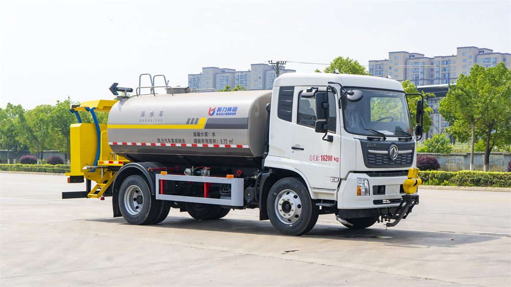 80K防撞灑水車(chē)-東風(fēng)天錦100K防撞灑水緩沖車(chē)廠家價(jià)格